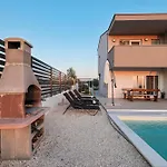 Carmen Zadarvillas Debeljak