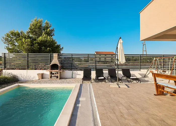 Carmen Zadarvillas Villa Debeljak